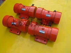 YZS振動(dòng)電機(jī):激振能力強(qiáng)，拆卸方便。